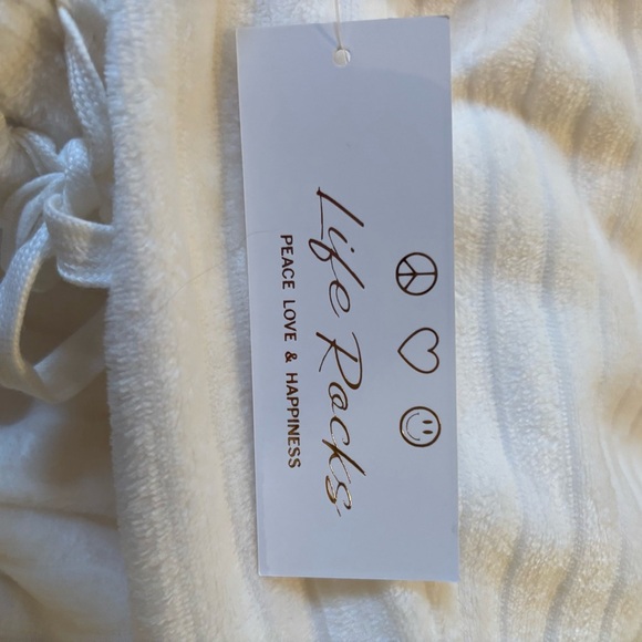 LIFE ROCKS Women’s Comfy Cozy Loungewear Size Medium Off White Sleepwear NEW - Picture 6 of 9